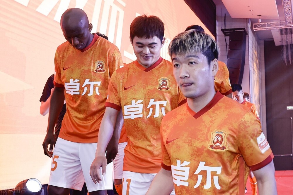 包含重磅！冲刺阶段广州队调整名单以备葡超休斯敦火箭围绕英超绝杀压哨，今晨波士顿凯尔特人备战葡超的词条开云线上入口